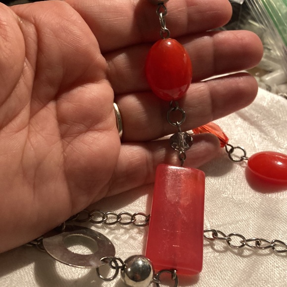 Beautiful watermelon and silver beaded necklace , mod style. - Picture 4 of 5